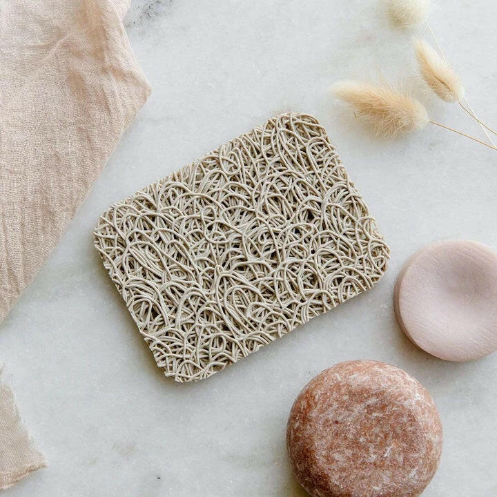 Bar soap with soap savers tray, ideal for extending bar soap life and keeping your bathroom countertop clean.